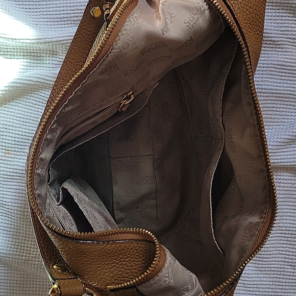 Micheal Kors handbag - Picture 3 of 5